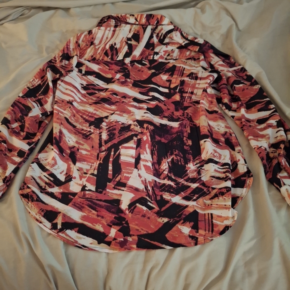 Croft & Barrow Women's Multicolor Abstract Blouse - Picture 9 of 9